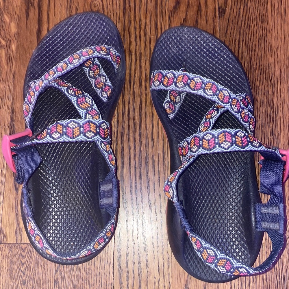 Peace sign Chacos